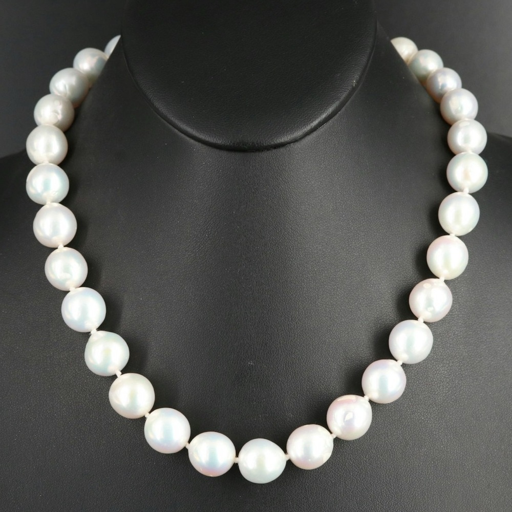 White Pearl Necklace - GIS Certified